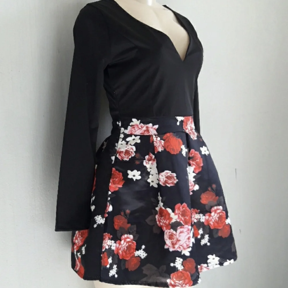 Beautiful black 🖤& ♥️ red cocktail dress! - Picture 2 of 5